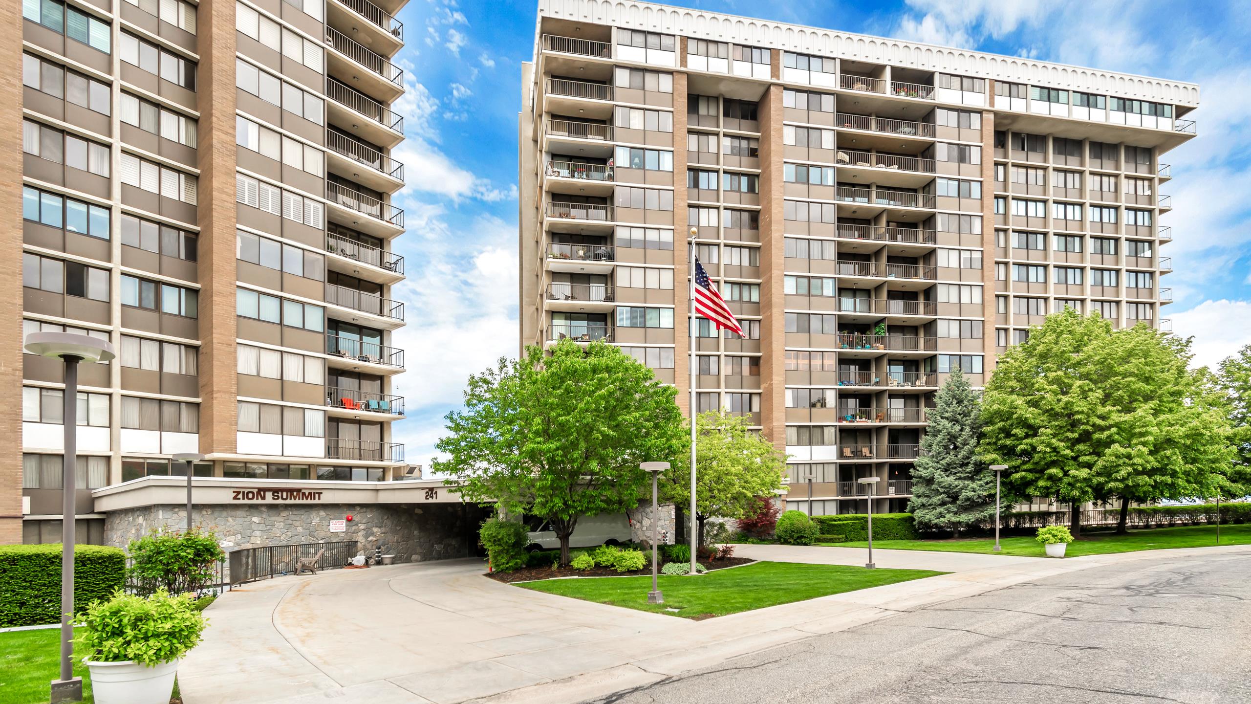 Vine Street Capitol Gains